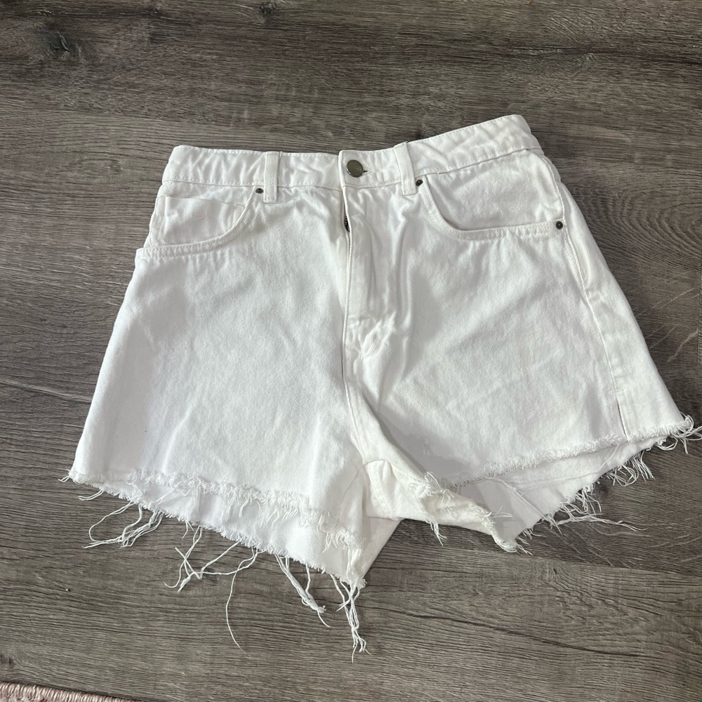 High waisted white shorts